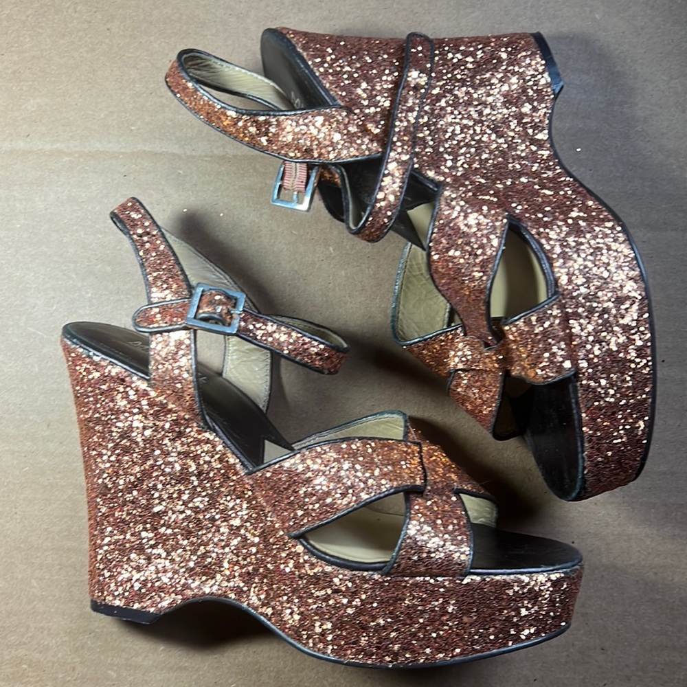 Michael Kors Platform sandals, copper Glitter, size 10